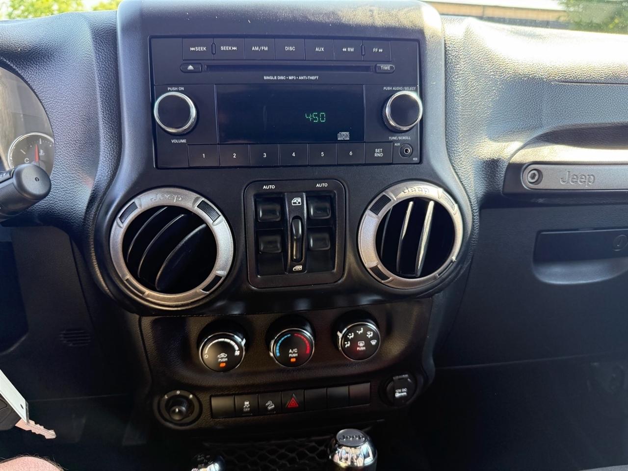 Jeep Wrangler Unlimited 4WD 4dr Sport 2015