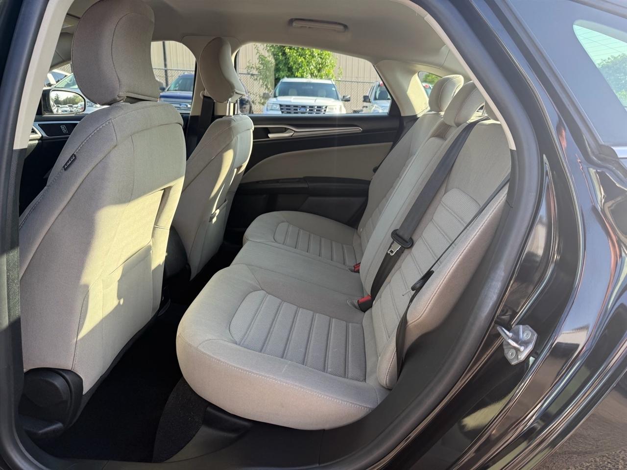 Ford Fusion S FWD 2019