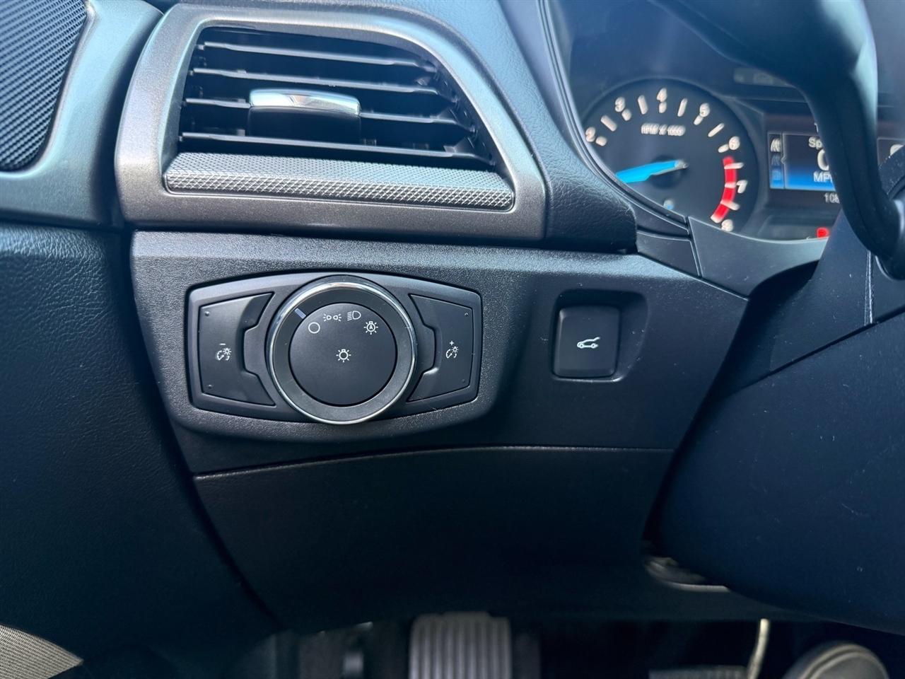 Ford Fusion S FWD 2019