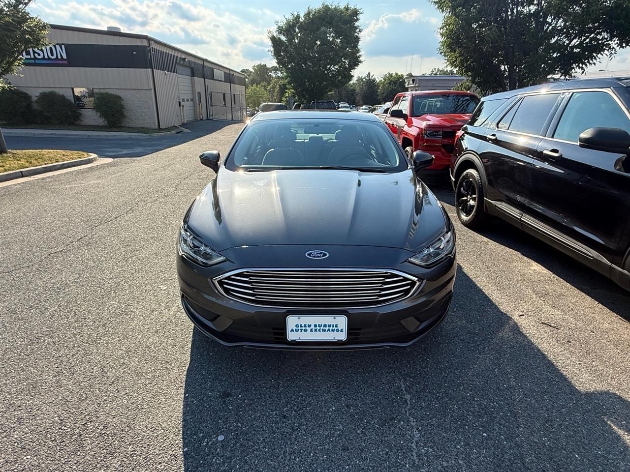 Ford Fusion S FWD 2017
