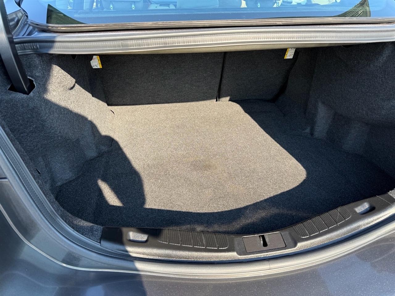 Ford Fusion S FWD 2017