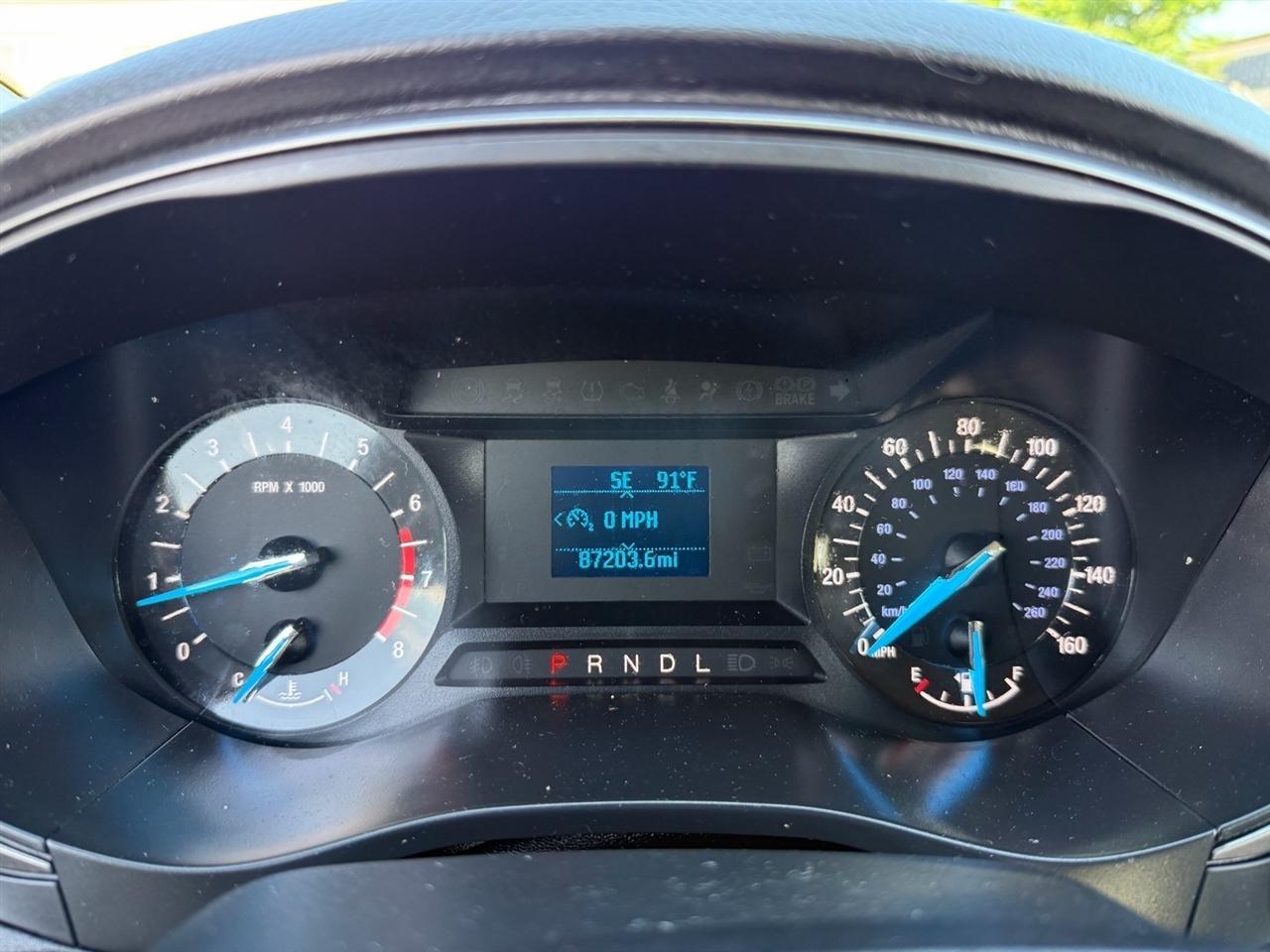 Ford Fusion S FWD 2017