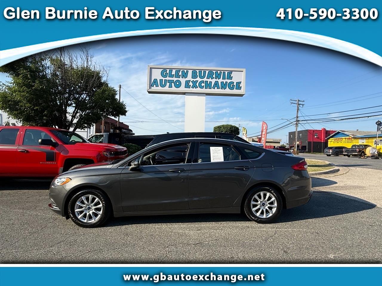 Ford Fusion S FWD 2017