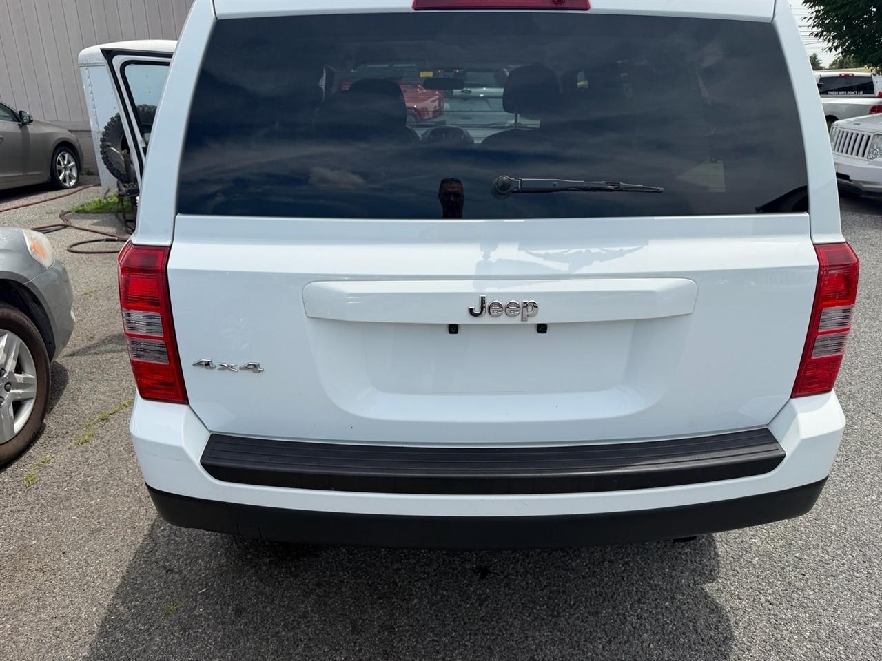 Jeep Patriot 4WD 4dr Sport 2014