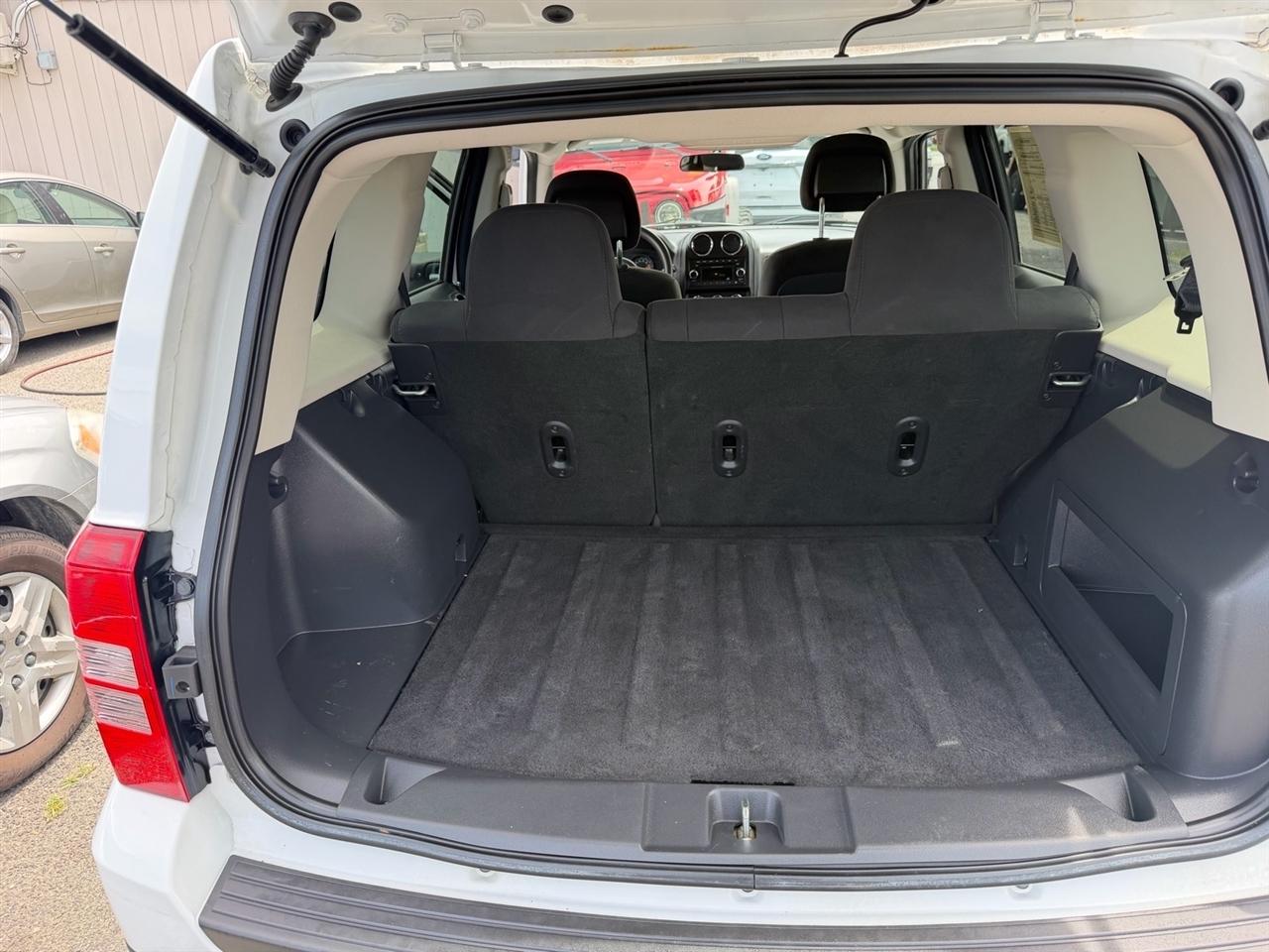 Jeep Patriot 4WD 4dr Sport 2014