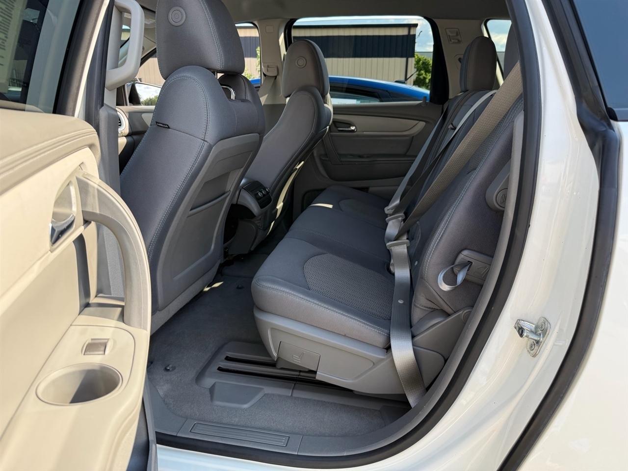 Chevrolet Traverse AWD 4dr LS 2015