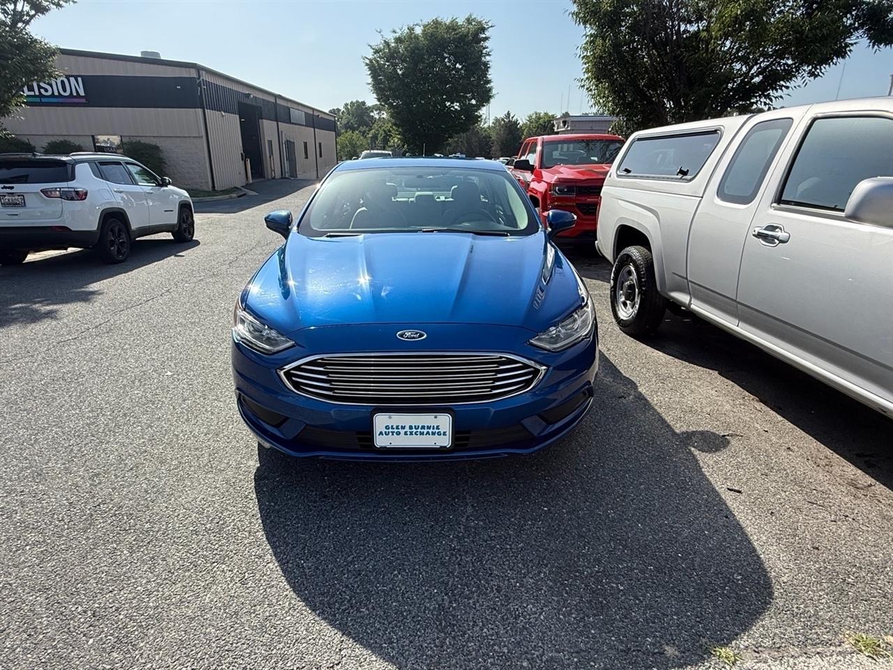 Ford Fusion S FWD 2017
