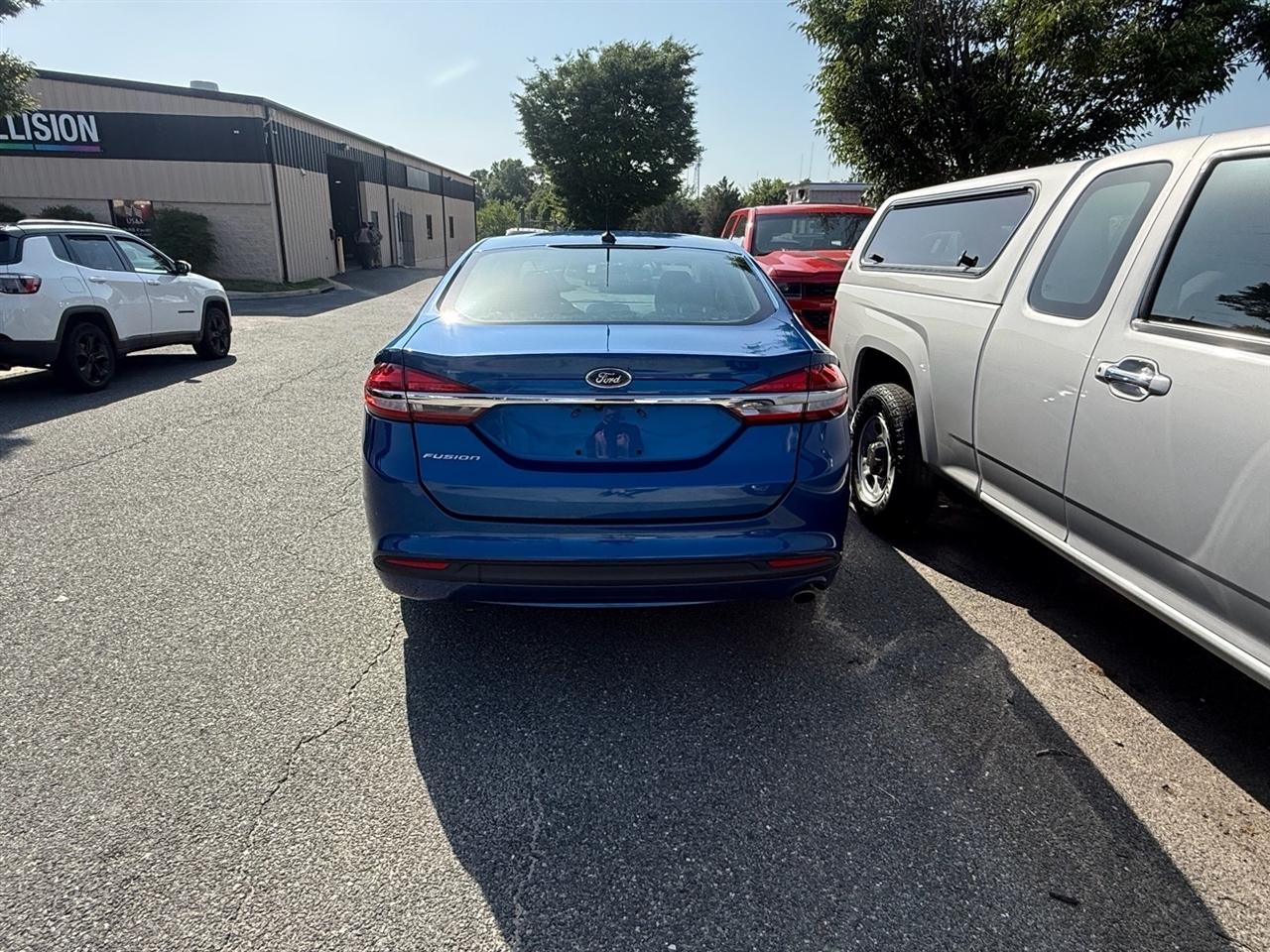 Ford Fusion S FWD 2017