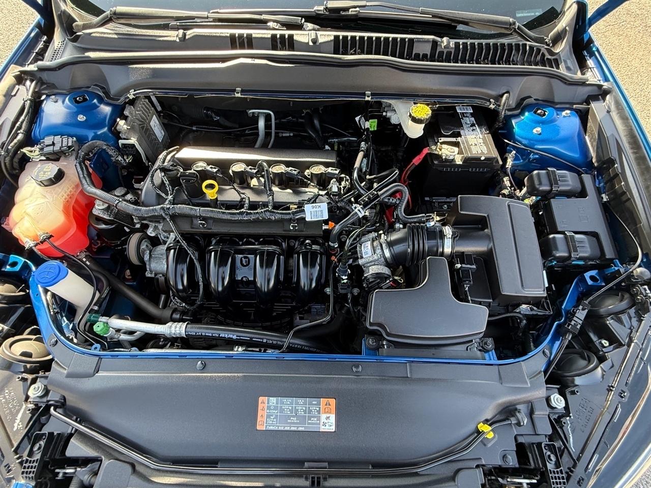 Ford Fusion S FWD 2017