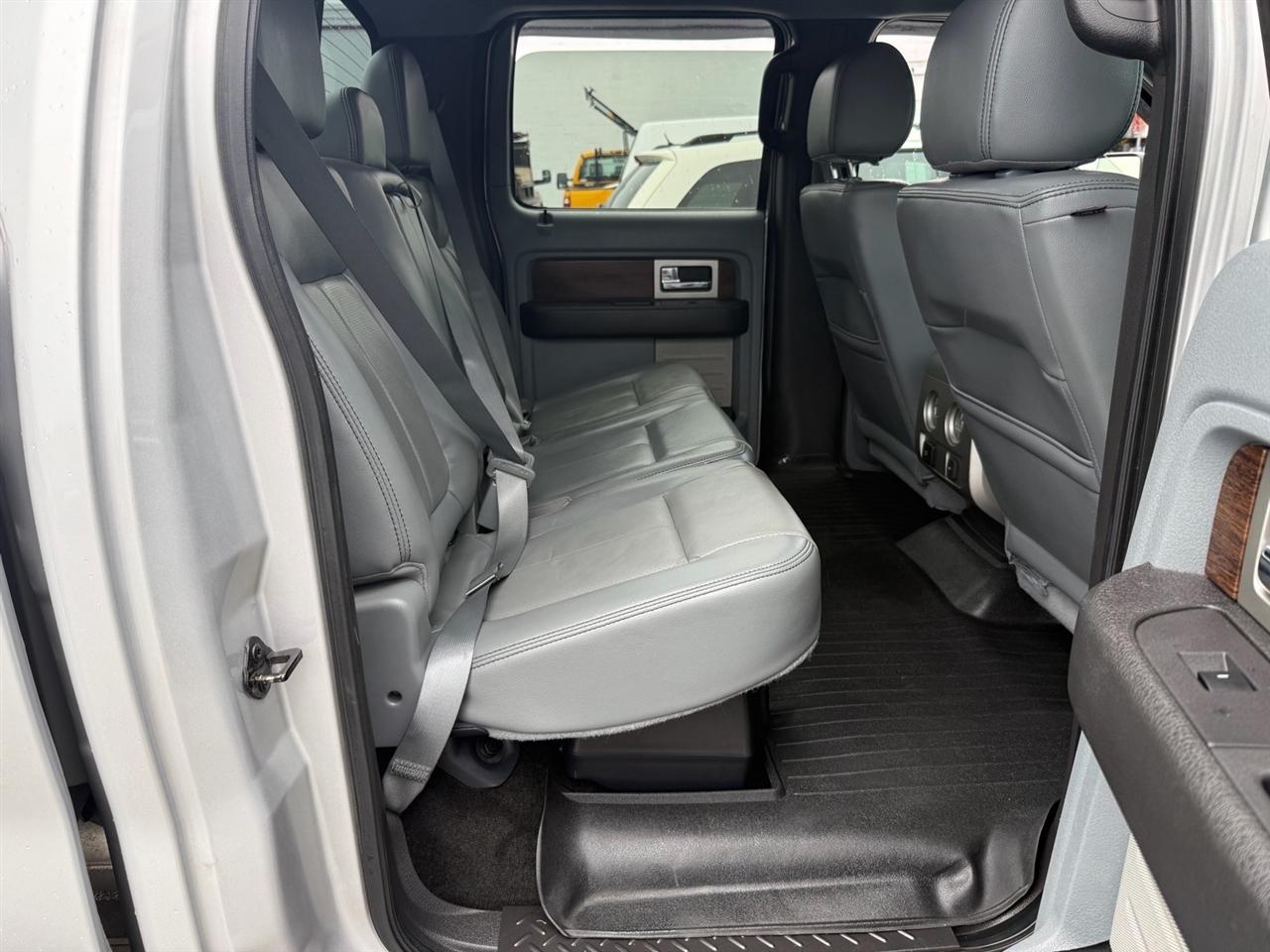 Ford F-150 4WD SuperCrew 145" Lariat 2014