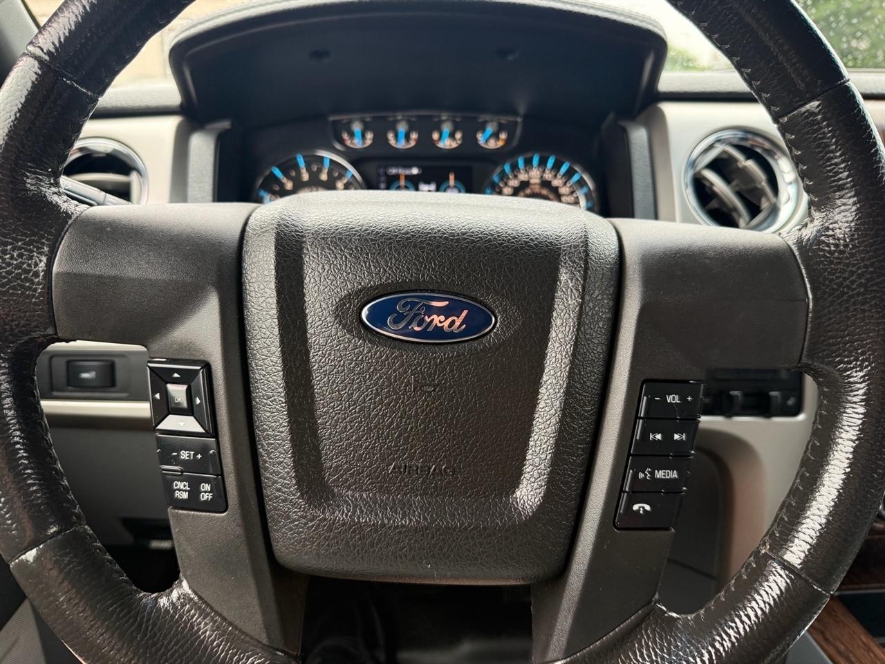 Ford F-150 4WD SuperCrew 145" Lariat 2014