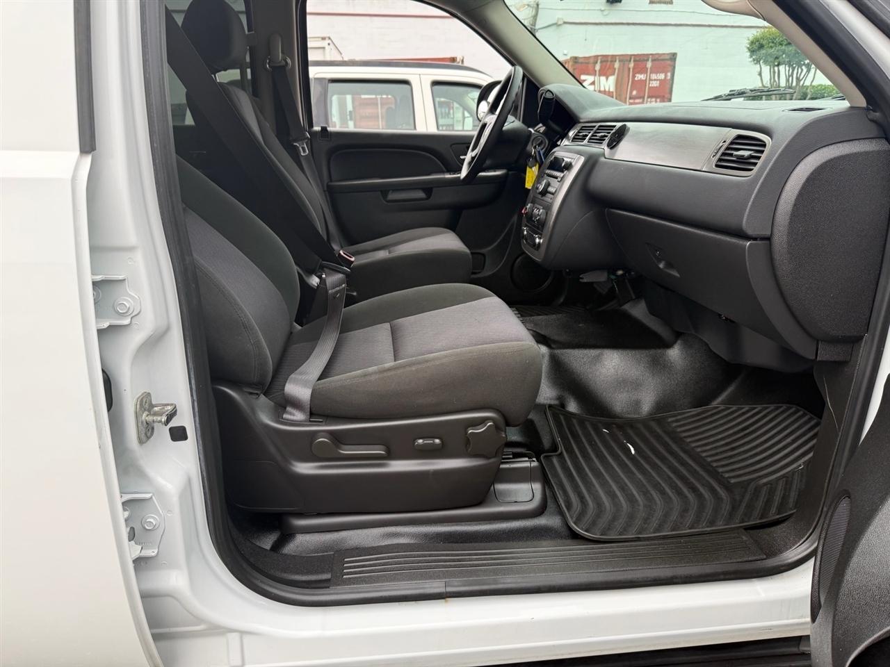 Chevrolet Tahoe 4WD 4dr 1500 Commercial 2012