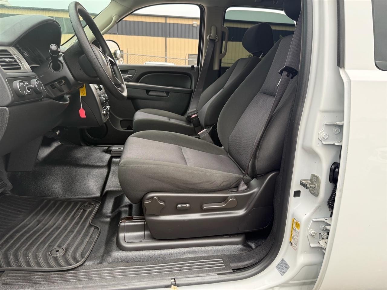 Chevrolet Tahoe 4WD 4dr 1500 Commercial 2012