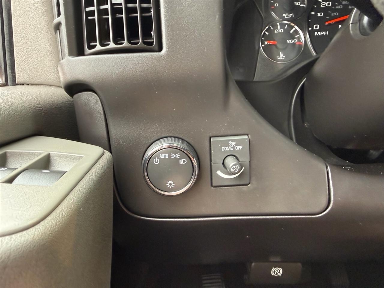 Chevrolet Express Passenger RWD 2500 135" LS 2014