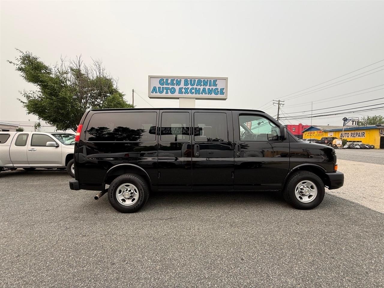 Chevrolet Express Passenger RWD 2500 135" LS 2014