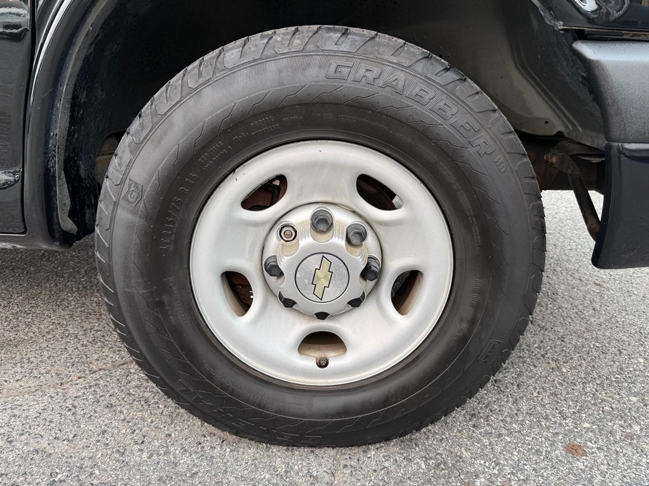 Chevrolet Express Passenger RWD 2500 135" LS 2014