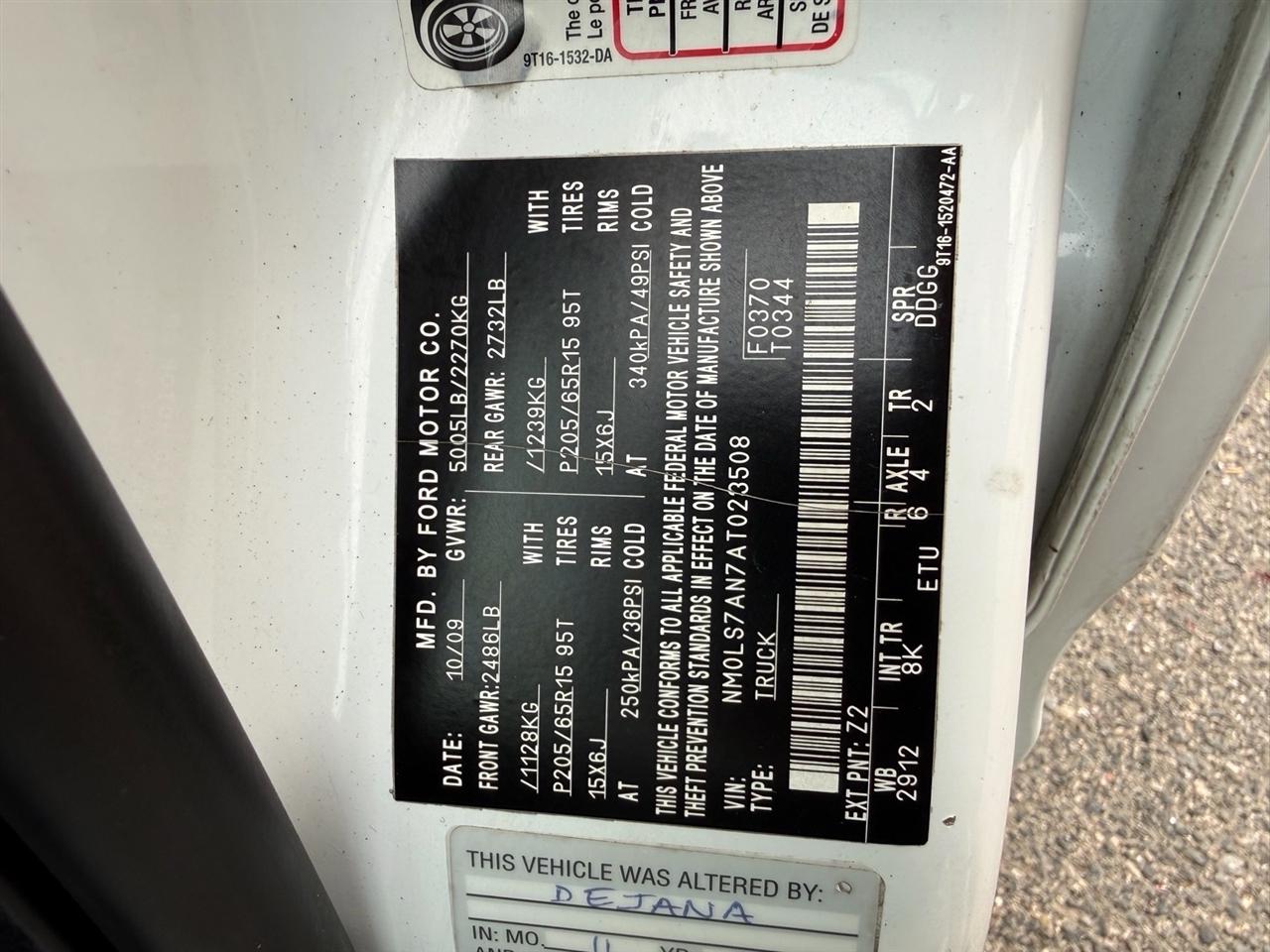Ford Transit Connect 114.6" XL w/o side or rear door glass 2010