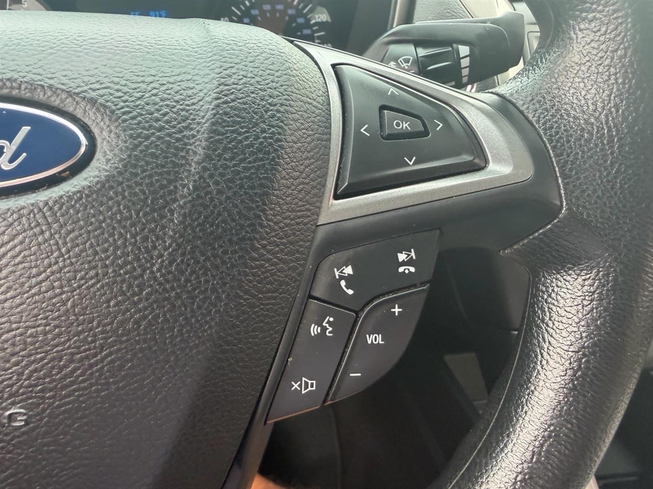 Ford Fusion S FWD 2017