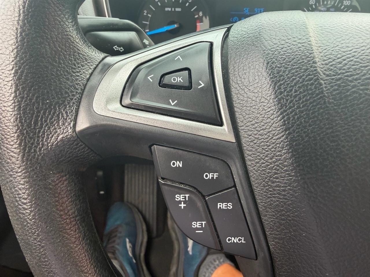 Ford Fusion S FWD 2017