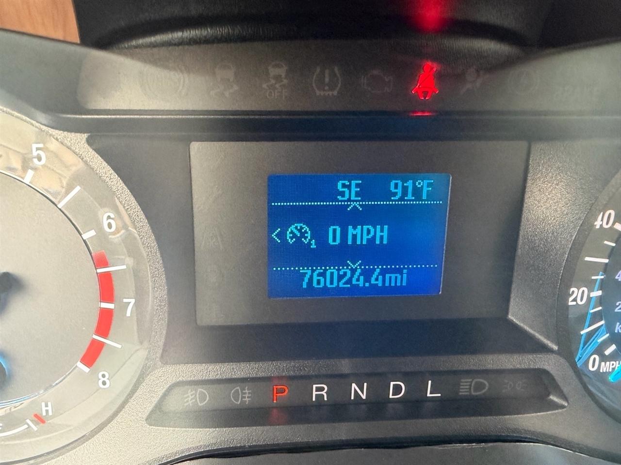 Ford Fusion S FWD 2017