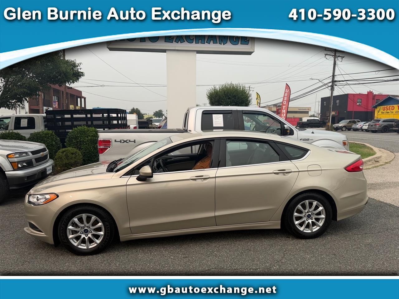 Ford Fusion S FWD 2017