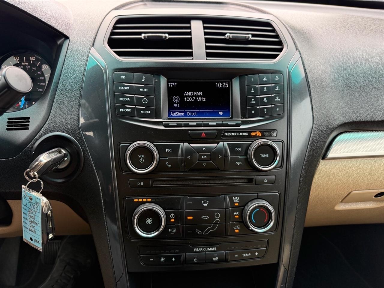 Ford Explorer Base 4WD 2017