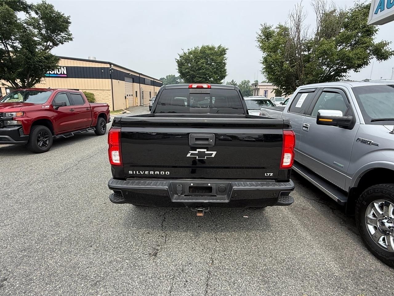 Chevrolet Silverado 1500 4WD Crew Cab 143.5" LTZ w/2LZ 2018