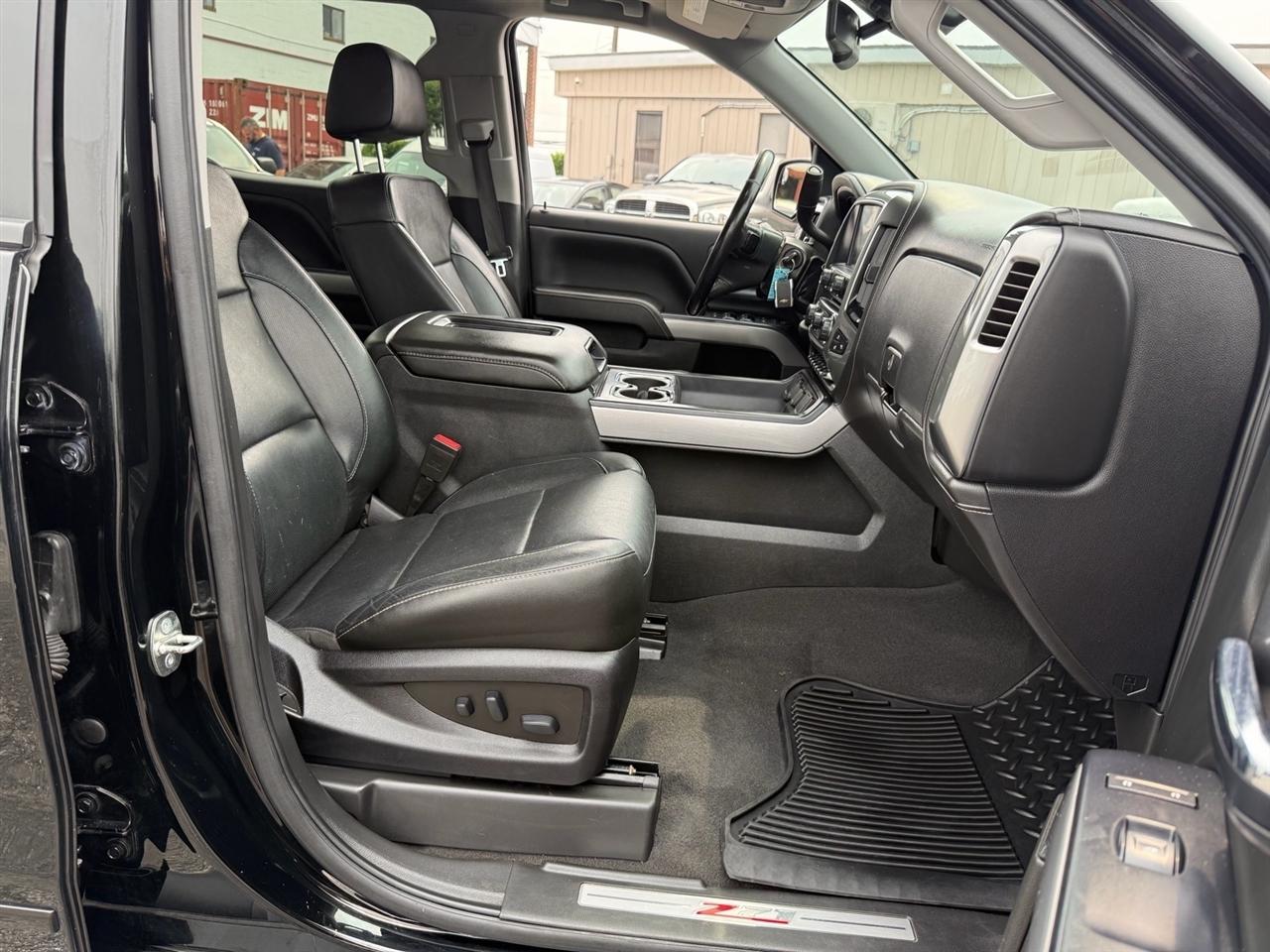 Chevrolet Silverado 1500 4WD Crew Cab 143.5" LTZ w/2LZ 2018