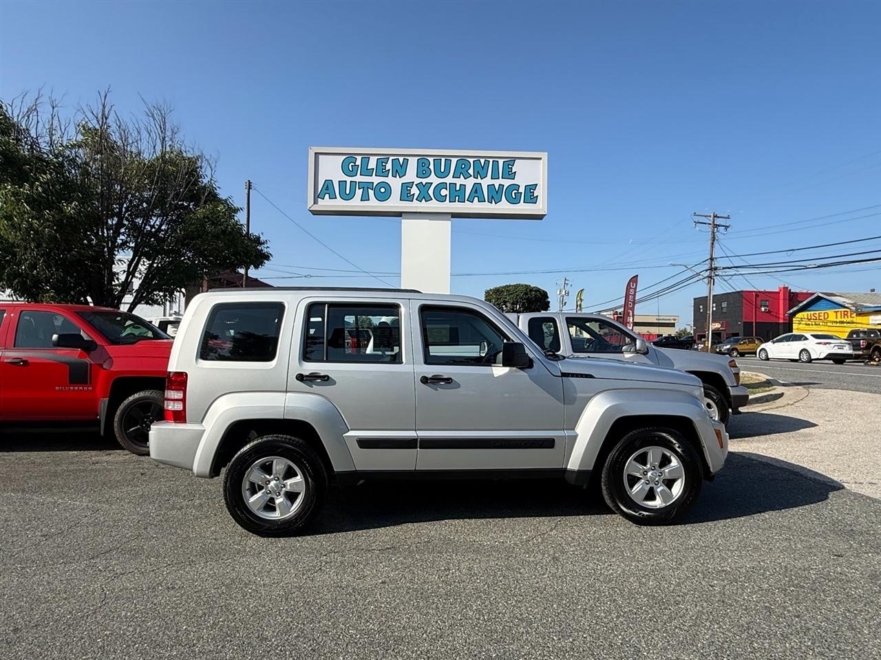 Jeep Liberty 4WD 4dr Sport 2012