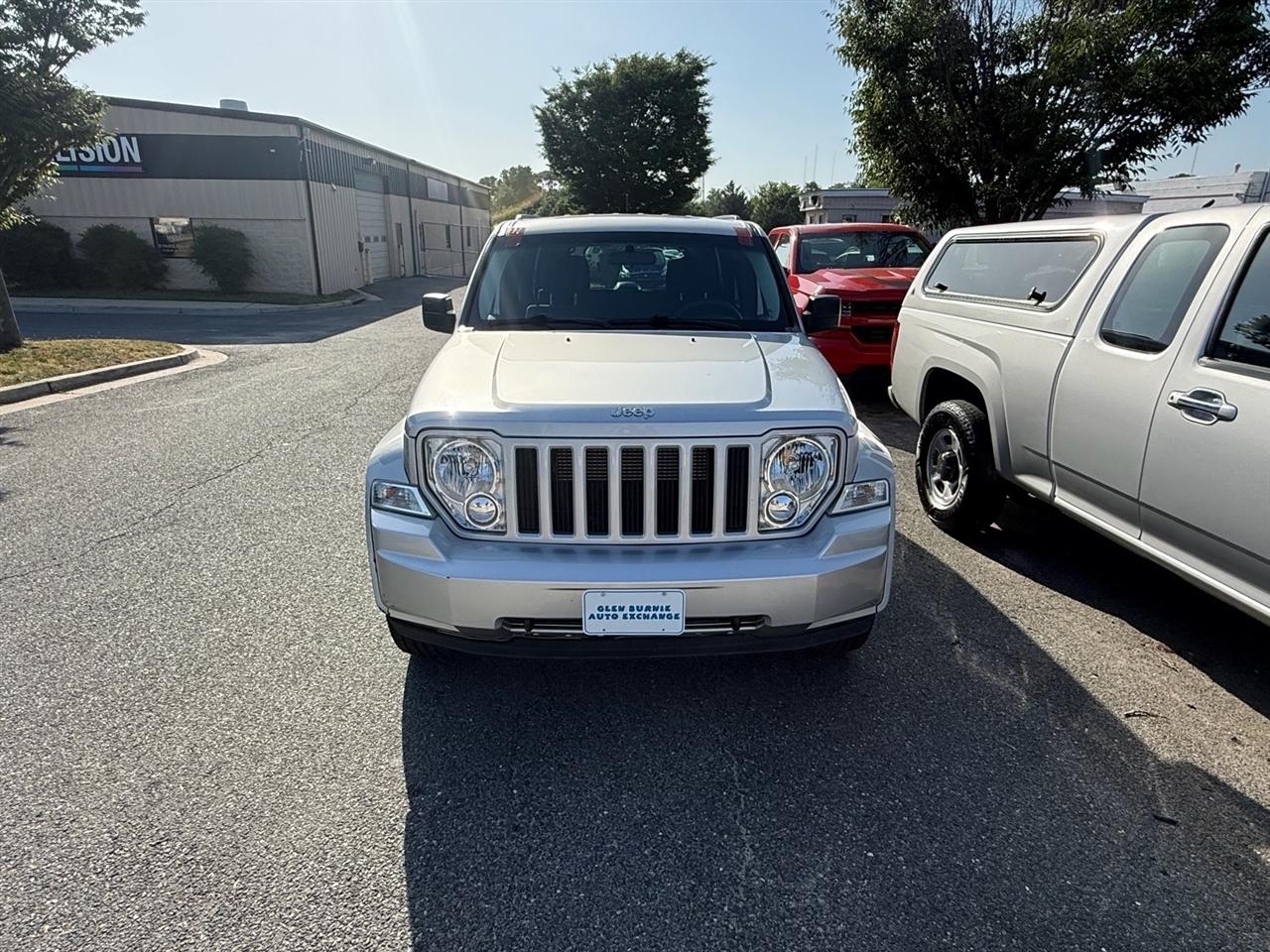 Jeep Liberty 4WD 4dr Sport 2012