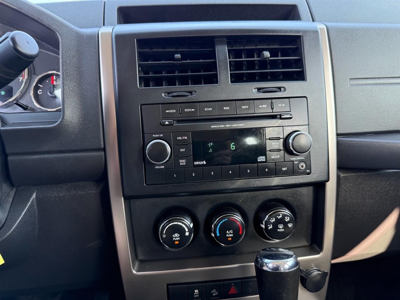 Jeep Liberty 4WD 4dr Sport 2012