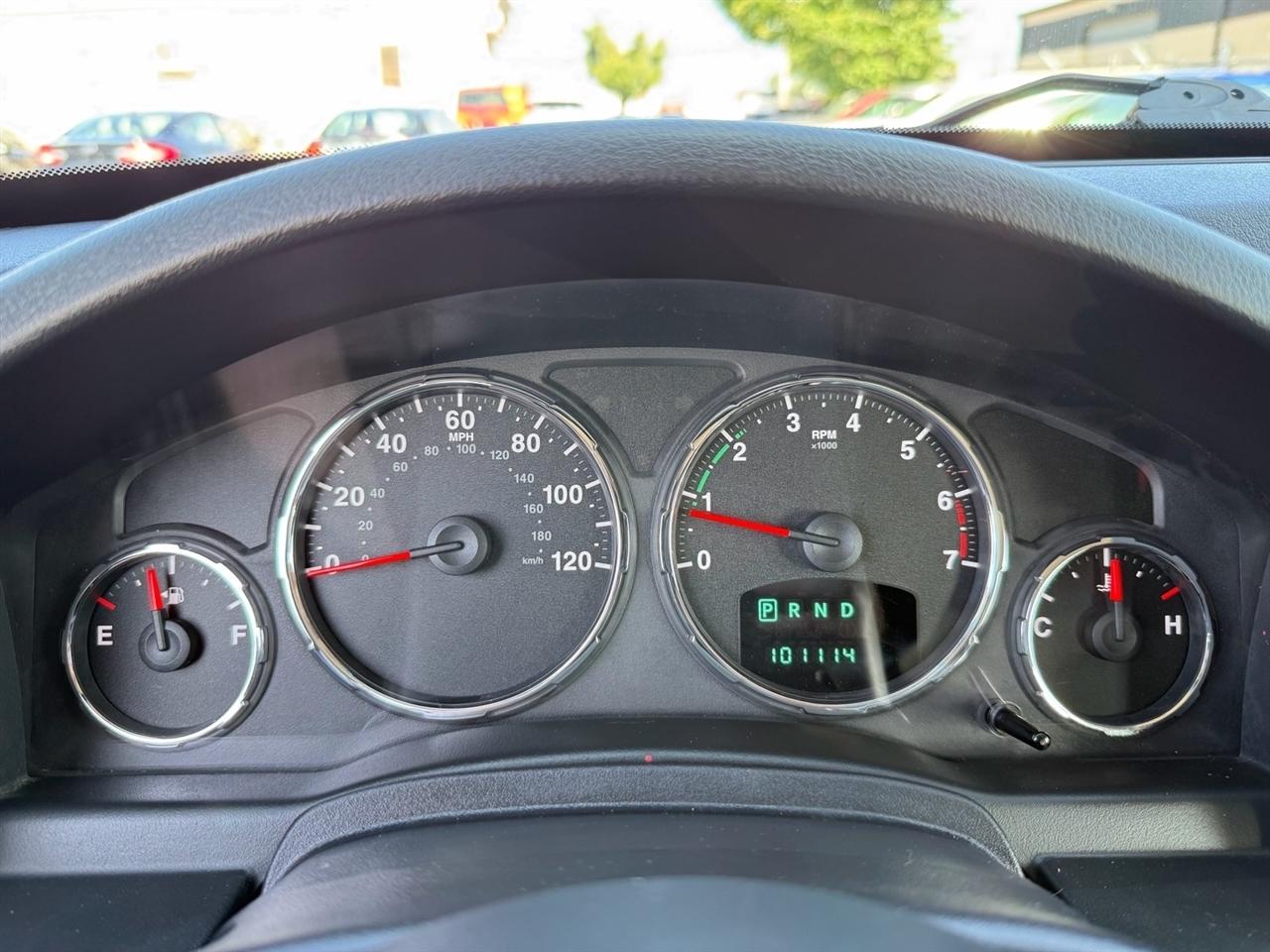 Jeep Liberty 4WD 4dr Sport 2012