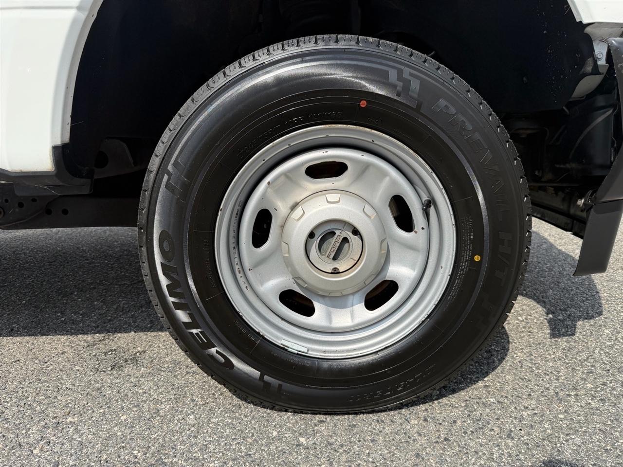 Ford Super Duty F-350 SRW XL 4WD Reg Cab 8' Box 2018