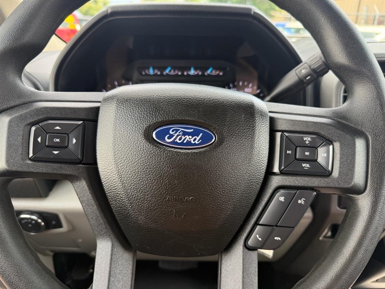 Ford Super Duty F-350 SRW XL 4WD Reg Cab 8' Box 2018