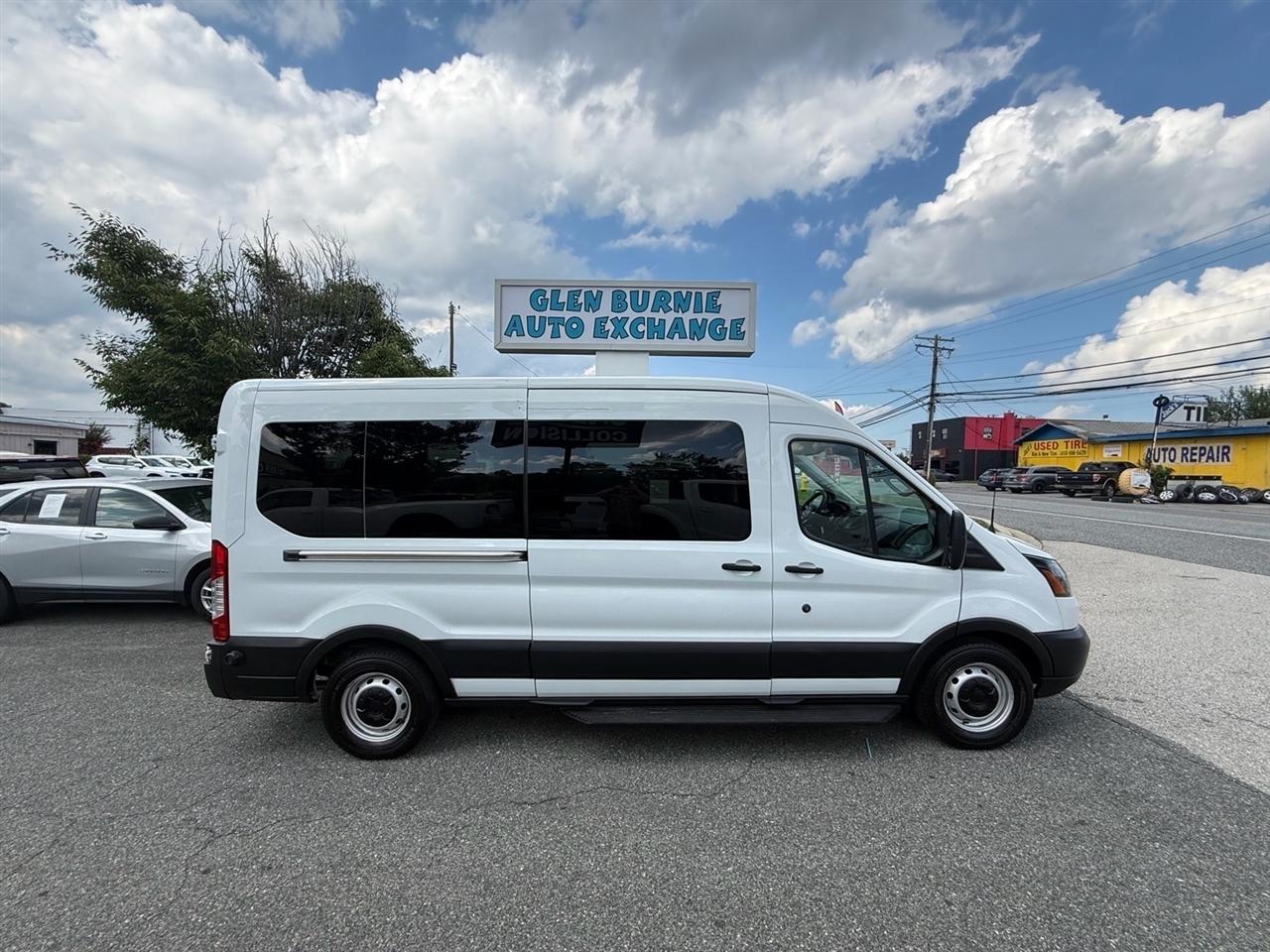 Ford Transit Passenger Wagon T-350 148" Med Roof XL Sliding RH Dr 2019