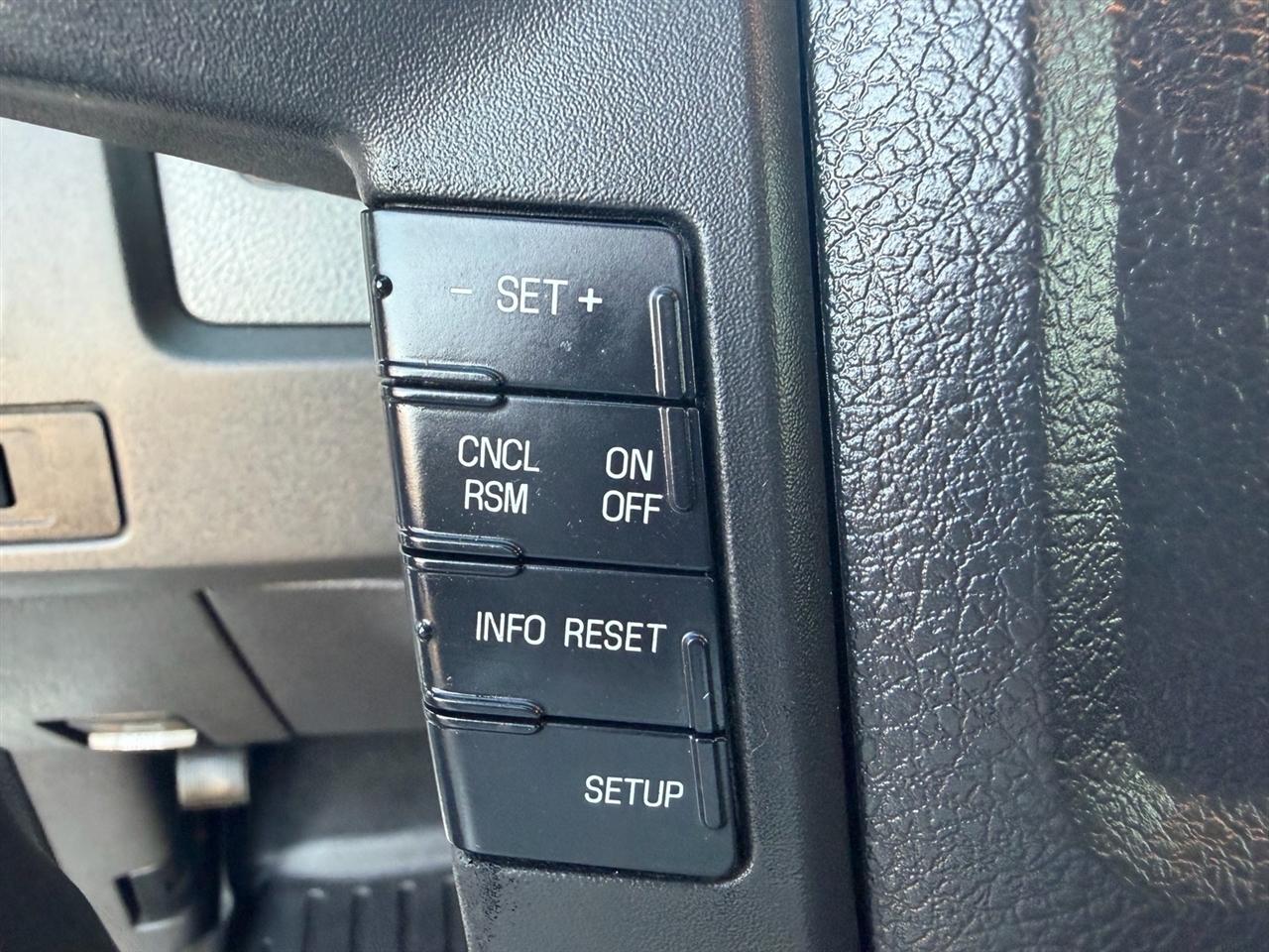 Ford F-150 4WD SuperCrew 157" XL w/HD Payload Pkg 2014