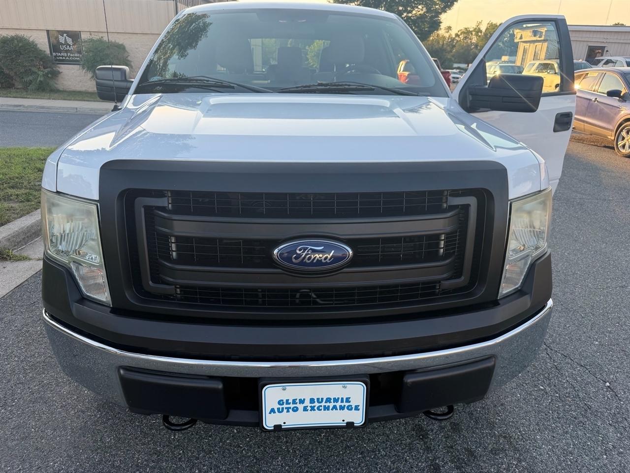 Ford F-150 4WD SuperCrew 157" XL w/HD Payload Pkg 2014
