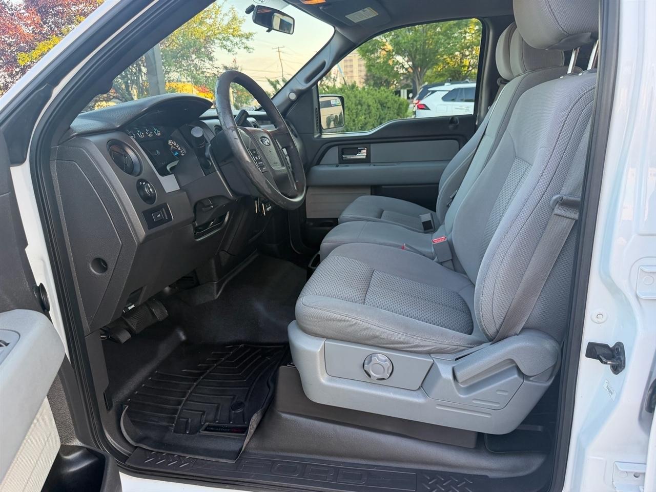 Ford F-150 4WD SuperCrew 157" XL w/HD Payload Pkg 2014