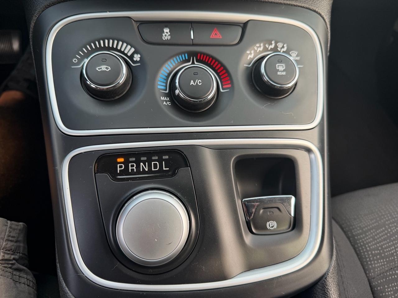 Chrysler 200 4dr Sdn LX FWD 2016