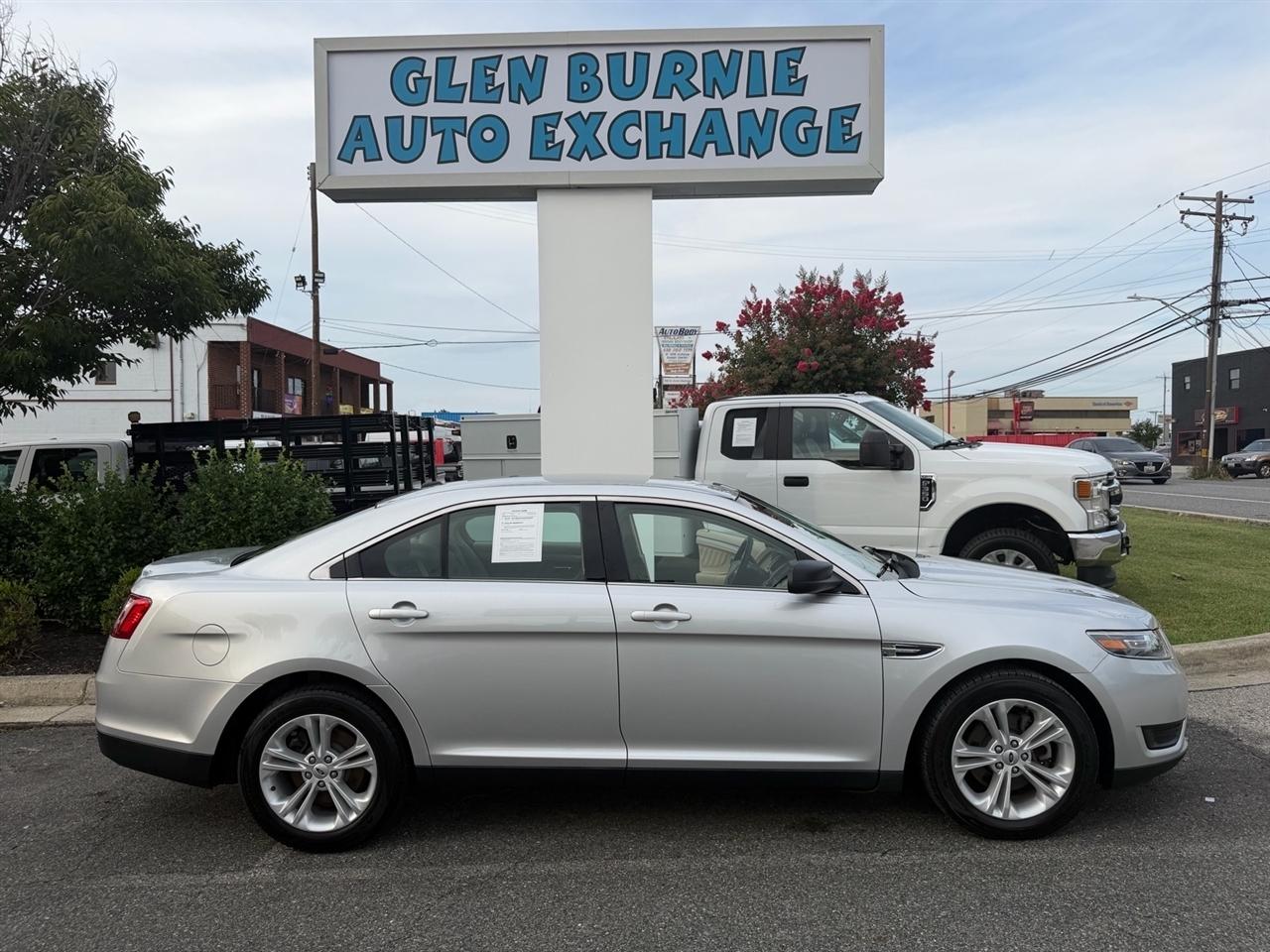 Ford Taurus SE FWD 2017