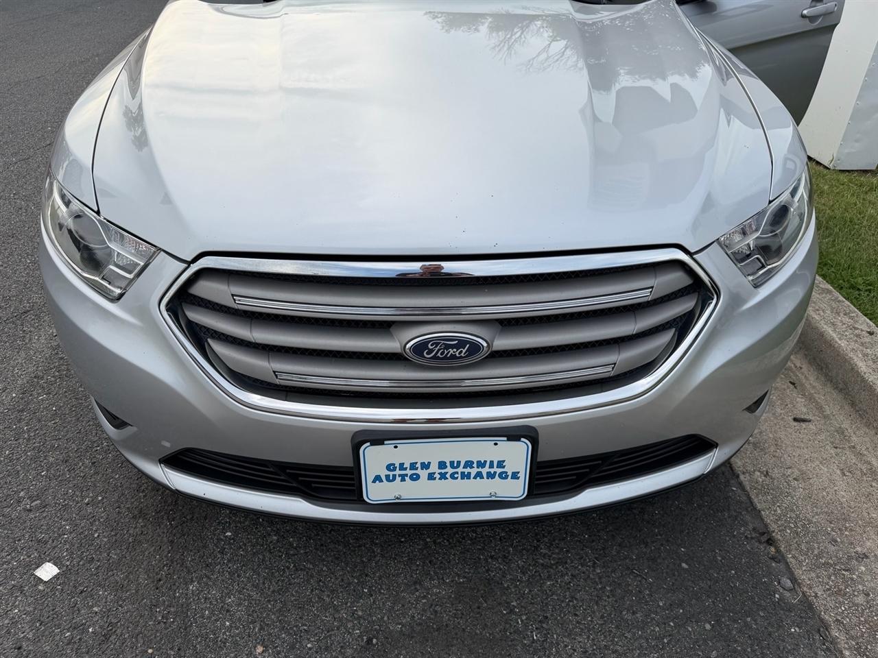 Ford Taurus SE FWD 2017