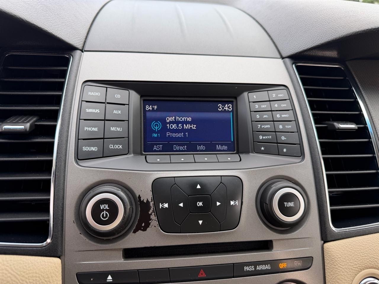 Ford Taurus SE FWD 2017