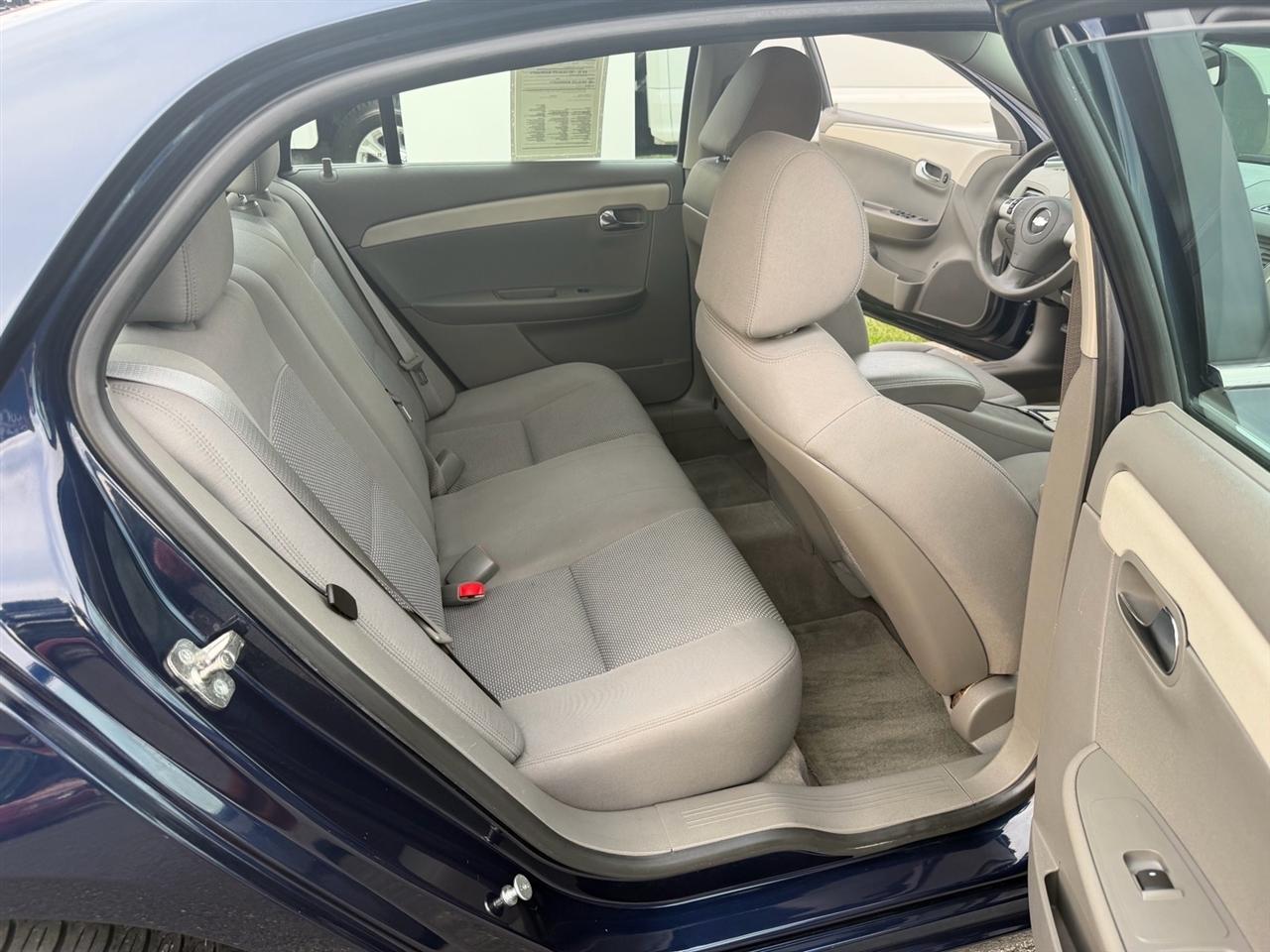 Chevrolet Malibu 4dr Sdn LS w/1FL 2012