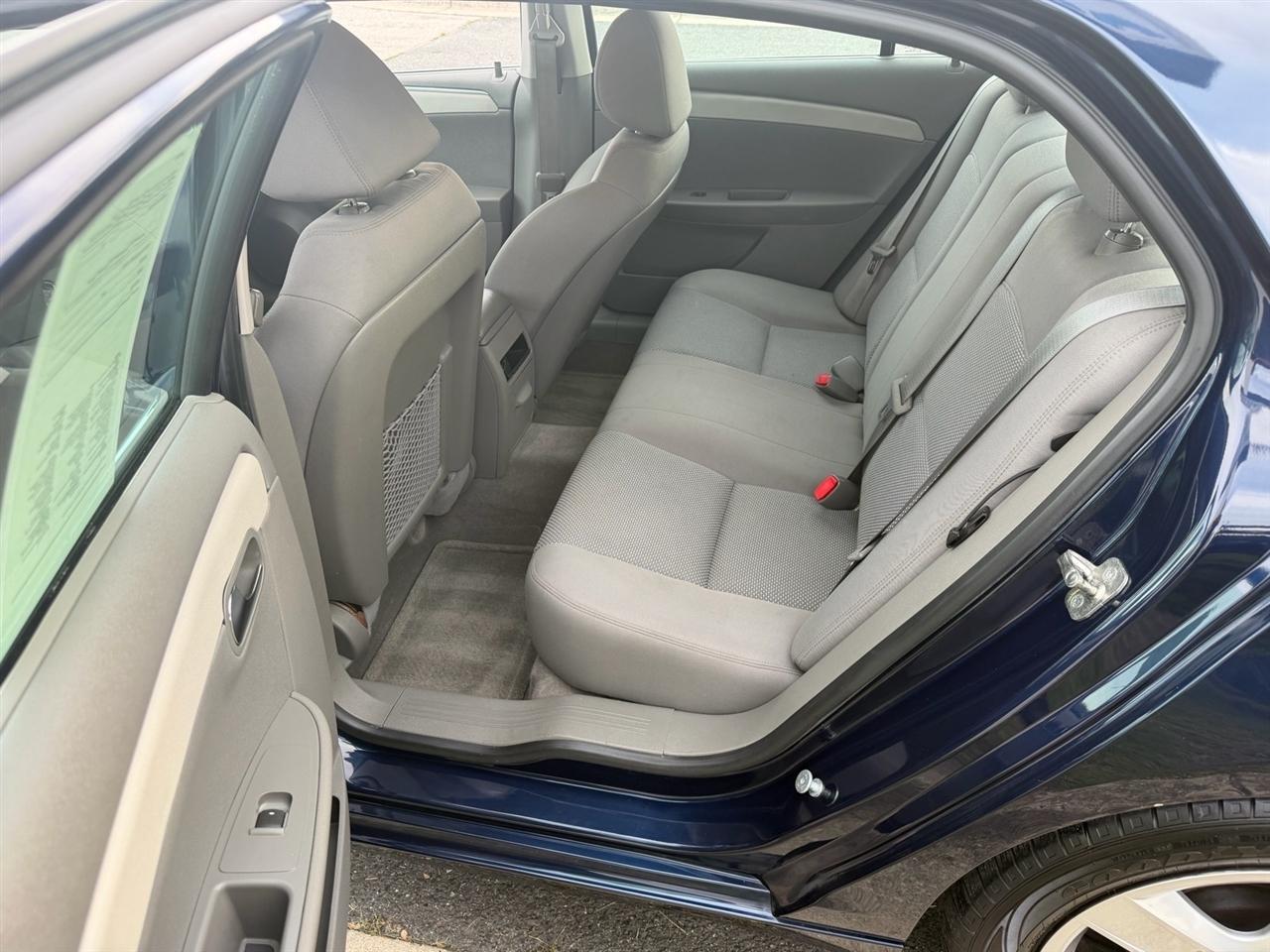 Chevrolet Malibu 4dr Sdn LS w/1FL 2012