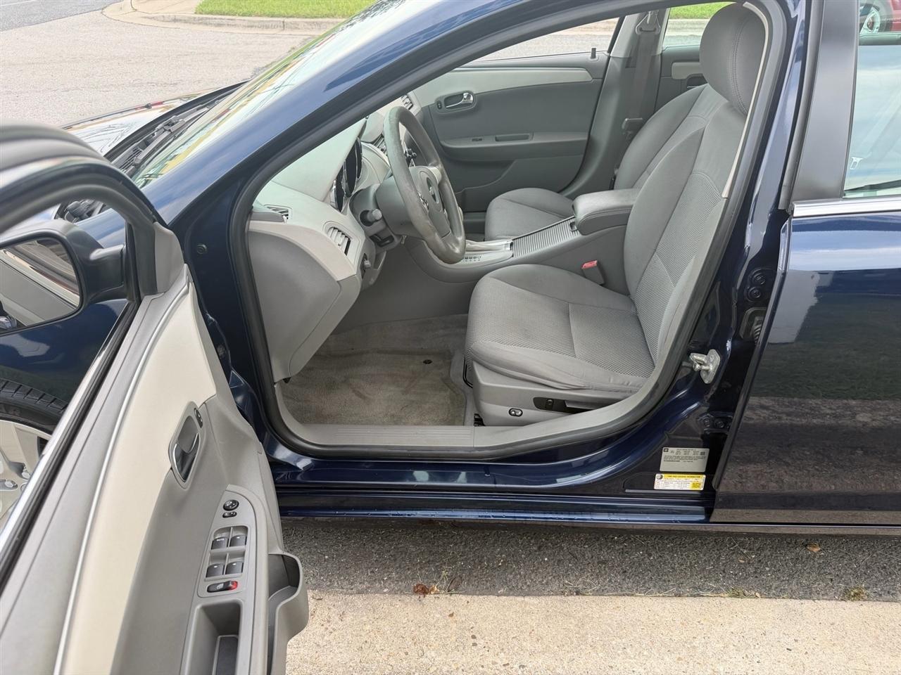 Chevrolet Malibu 4dr Sdn LS w/1FL 2012