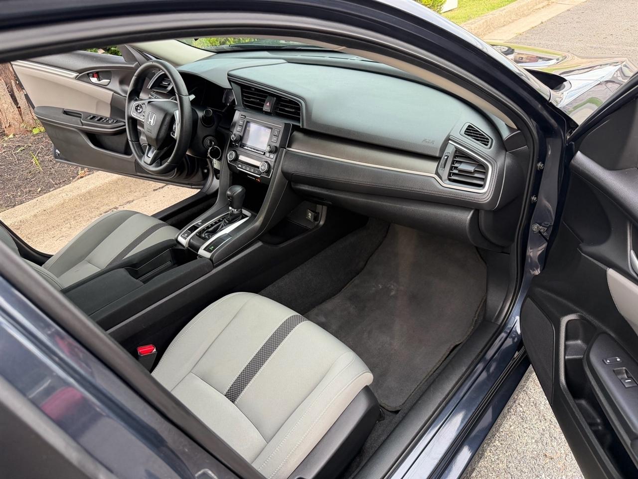Honda Civic Sedan LX CVT 2021