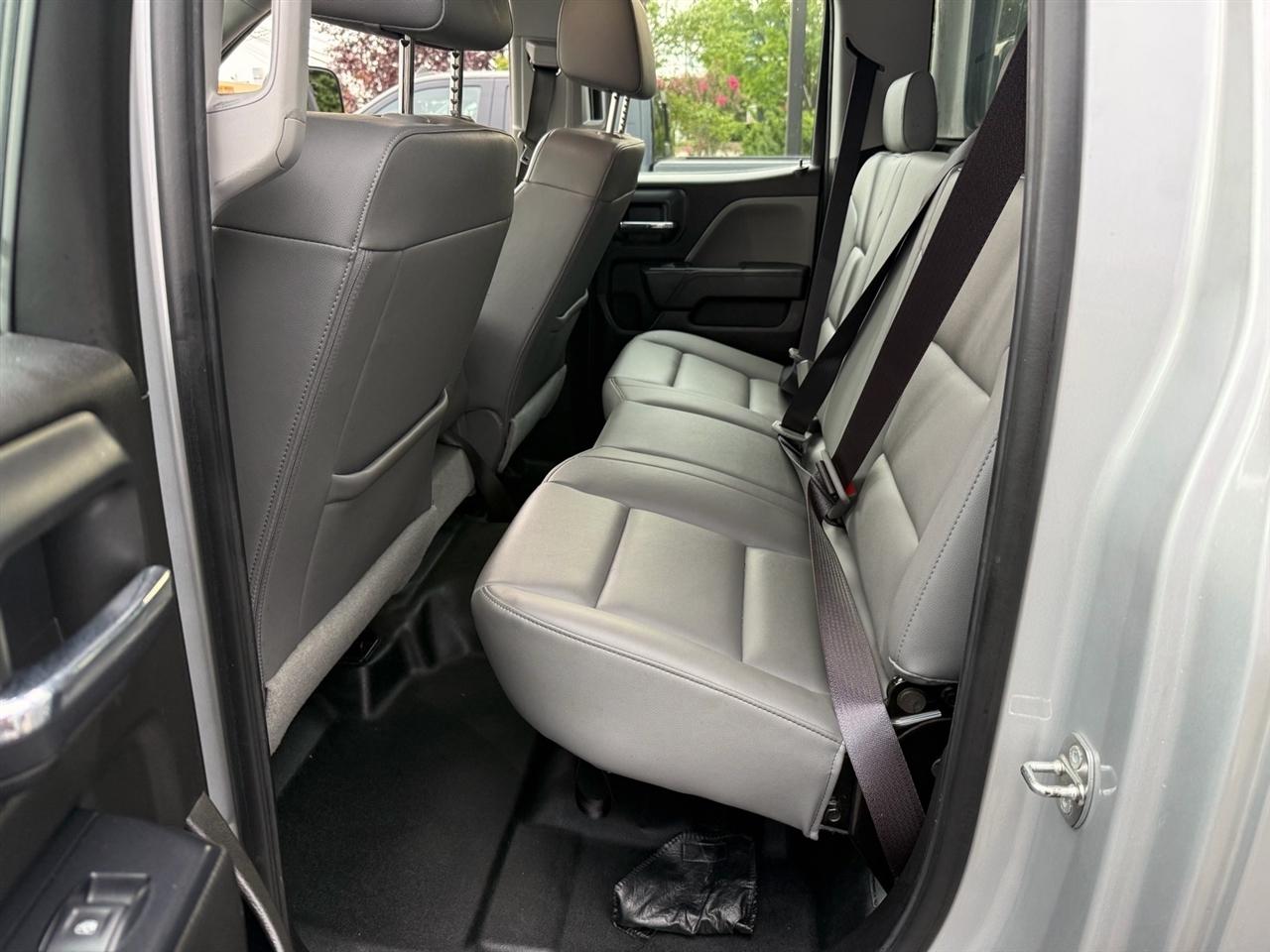 Chevrolet Silverado 3500HD 4WD Double Cab 158.1" Work Truck 2017