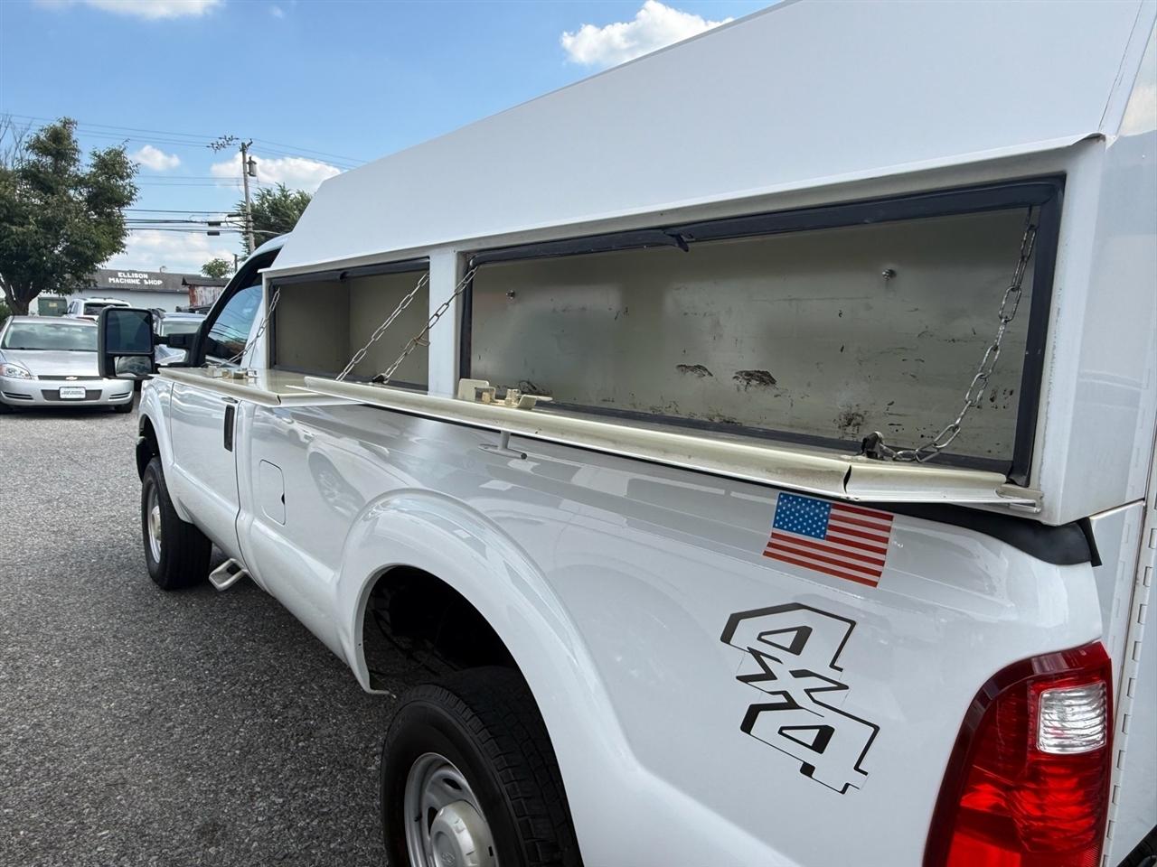 Ford Super Duty F-250 SRW 4WD Reg Cab 137" XLT 2015