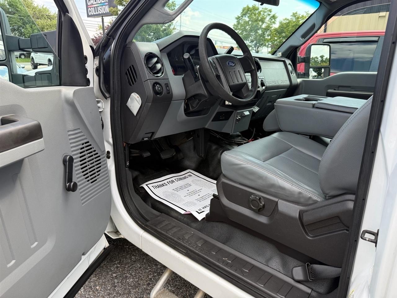Ford Super Duty F-250 SRW 4WD Reg Cab 137" XLT 2015