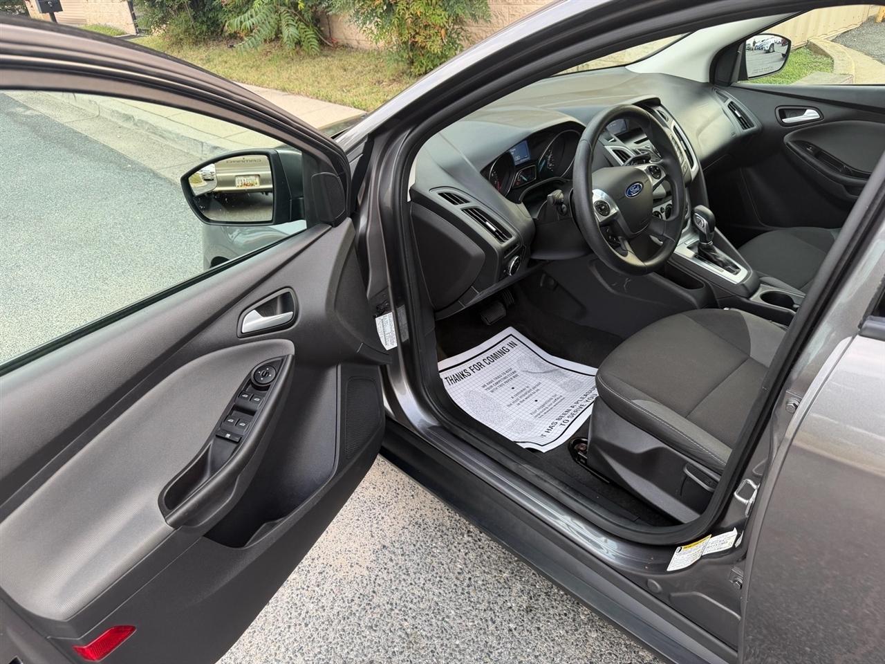 Ford Focus 4dr Sdn SE 2014